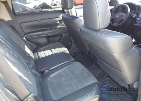 2020 Mitsubishi Outlander Se 2.4 z USA, uszkodzony, nr VIN JA4AD3A3XLZ022729